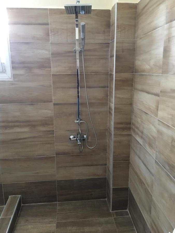 منزل الضيف أفيتوس  في Modern House المظهر الخارجي الصورة
